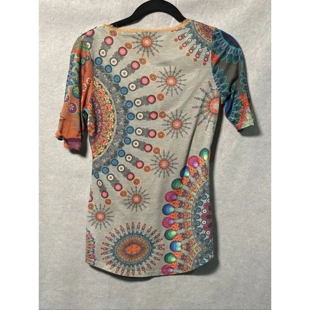 VTG Desigual Women’s Graphic Floral Top S Boho Artsy 3/4 Sleeve Tee Y2K Stretch - Picture 3 of 7